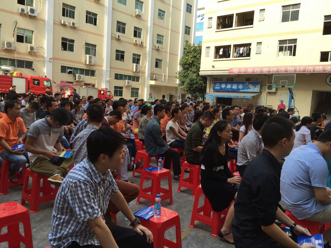 甲岸科技園組織消防演習，提高企業安全生產意識