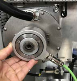 直驅電機安裝在涂布機,實現持續穩定的張力控制