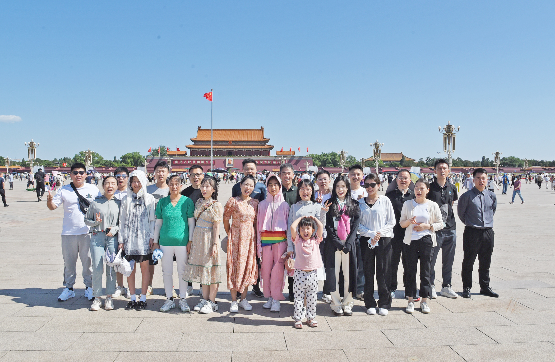 春暖花開游故宮,風(fēng)和日麗登長(zhǎng)城!